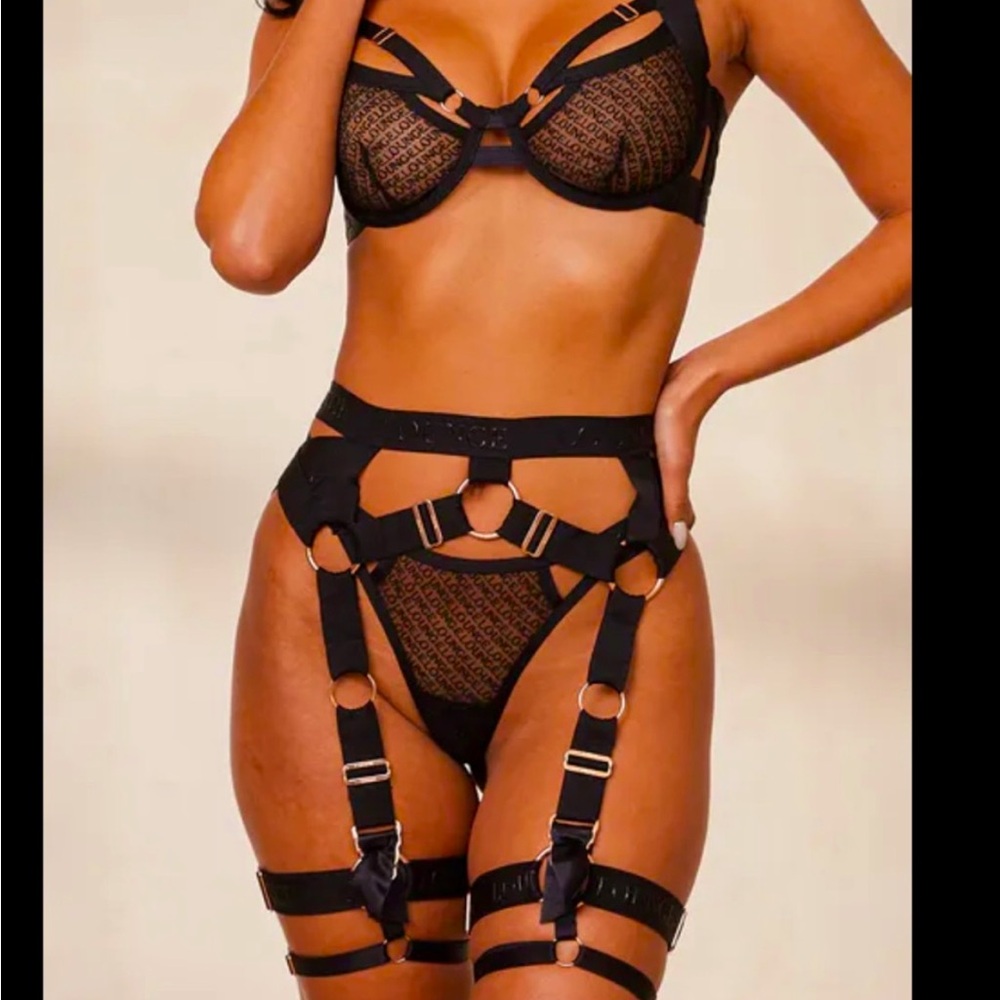 LOUNGE BRAND PHOENIX BLACK ROSE GOLD STRAPPY BRA LINGERIE SET GARTER 30A XS NWT
